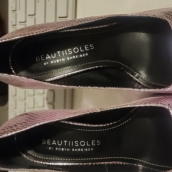 BEAUTIISOLES ABIGAIL SQUARE TOE PUMP IN PINK METALLIC SIZE 5 - Picture 2 of 6